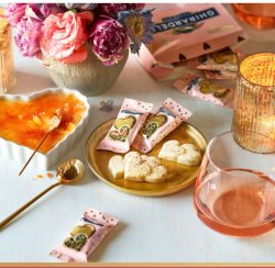 画像2: Ghirardelli  ギラデリ ホワイトチョコレート クリームブリュレ デュエットハート  2袋