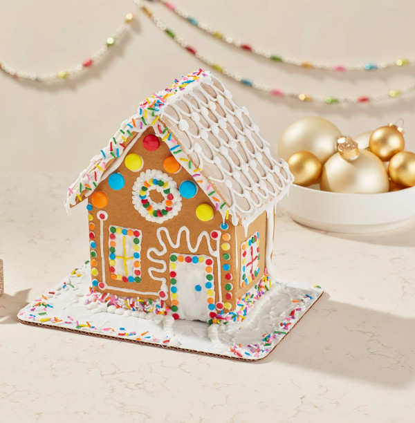 画像2: お菓子の家！Wilton ウィルトン クリスマス ジンジャーブレッドタウンハウス 802g
